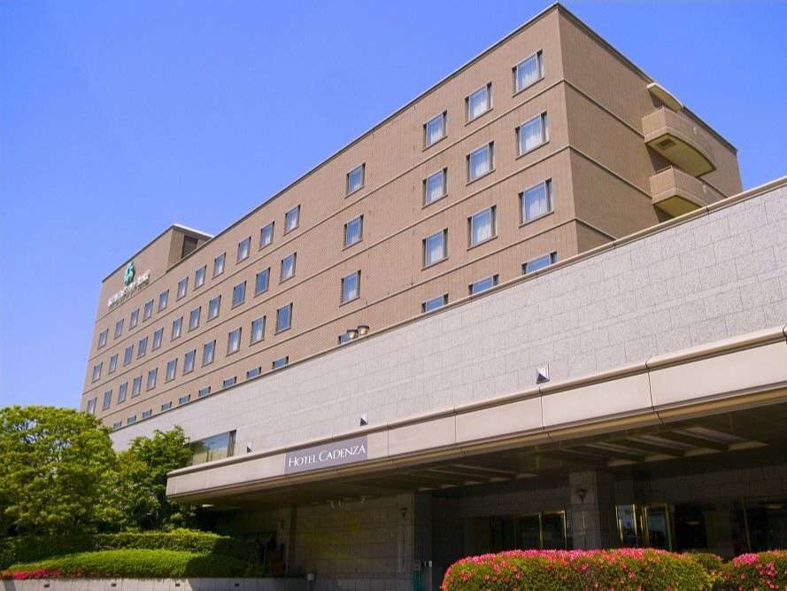 ⑨:ホテルカデンツァ東京|華が取材をするシーン