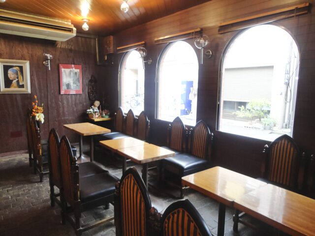 ③:喫茶フローラ|大翔の母親が経営する喫茶店