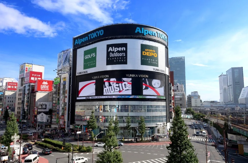 ⑪東京都新宿区:YUNIKA VISION|石倉辞任ニュースが流れた大型ビジョン(最終話)